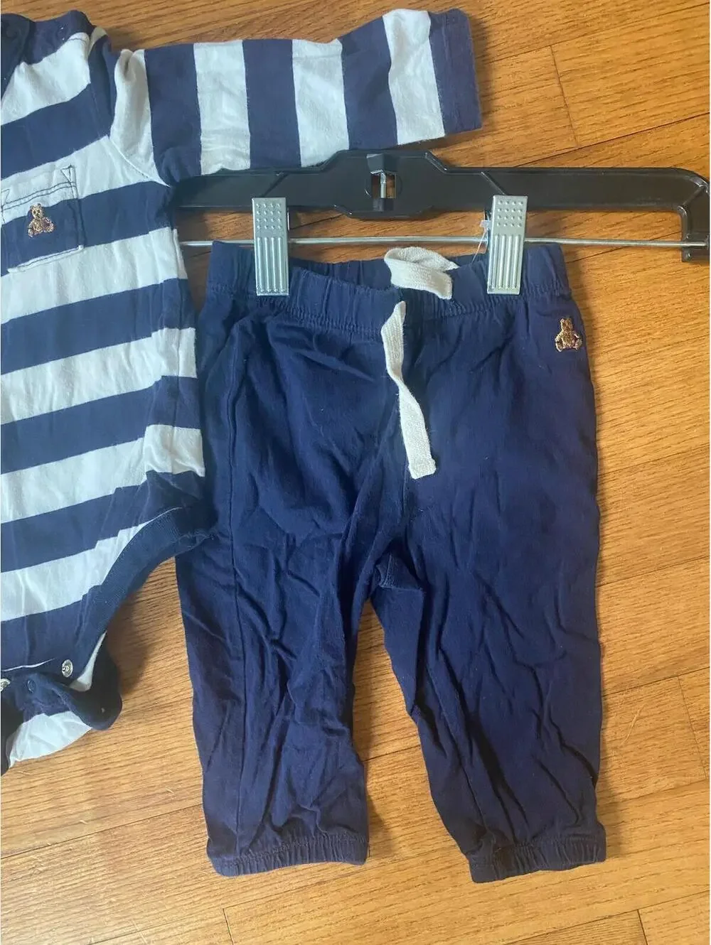 GUC Baby Gap navy blue stripes embroidered teddy bear blue 6-12 months set